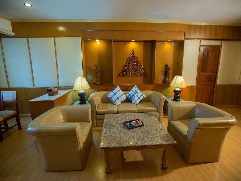 Phrae Nakara Hotel Экстерьер фото